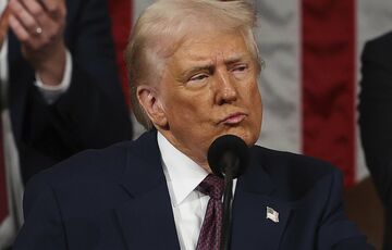 Розглядають можливість послаблення санкцій: Трамп озвучив нові заяви щодо війни в Україні Розглядають можливість послаблення санкцій: Трамп озвучив нові заяви щодо війни в Україні