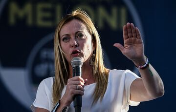 Джорджия Мелони официально стала премьер-министром Италии  Джорджия Мелони официально стала премьер-министром Италии
