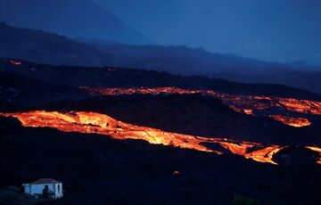 Новий землетрус на Канарах: обрушилася частина вулкана Кумбре-В'єха