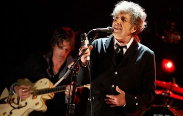 Результат 60-летней карьеры: Боб Дилан продал права на все свои песни Результат 60-летней карьеры: Боб Дилан продал права на все свои песни