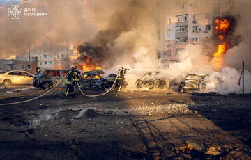 Спасатели показали последствия обстрела Сум