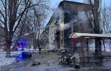 Одна із жертв удару по Києву перебуває у стані клінічної смерті: фото наслідків