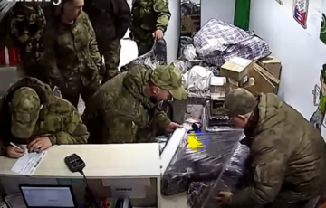 Мародери відправили до російського Рубцовська 2 тонни награбованого під Києвом: відео