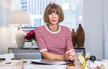 Беззмінний головний редактор Vogue Анна Вінтур залишає свою посаду Беззмінний головний редактор Vogue Анна Вінтур залишає свою посаду
