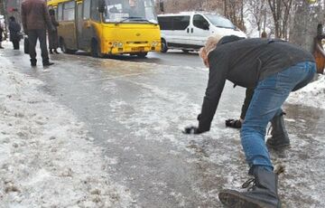 После ледяного дождя Киев сковали пробки После ледяного дождя Киев сковали пробки