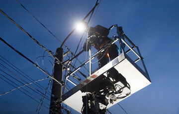 Под Одессой после обстрела энергообъекта 2 тысячи семей остались без света