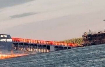 З'явилися фото пошкодженого судна ”Оля-4”, яке перевозило комплектуючі для шахедів