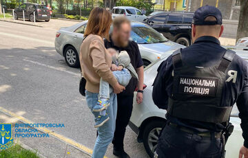 В Днепре девушка пыталась продать своего двухлетнего сына