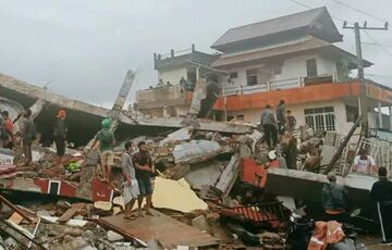 Потужний землетрус в Індонезії забрав десятки життів