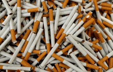 На пляжах Испании запретили курение: нарушители заплатят штраф 2000 евро  На пляжах Испании запретили курение: нарушители заплатят штраф 2000 евро