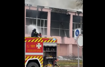 В момент удара по спорткомплексу в Шостке там тренировались 15 детей: спасло то, что были под стенкой