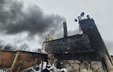 В ОВА уточнили, что в Харькове горела нефтебаза, из-за чего и произошла утечка топлива