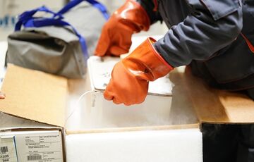 Україна отримала понад 2 млн доз вакцини Pfizer Україна отримала понад 2 млн доз вакцини Pfizer