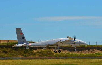 Baykar ко Дню Независимости подарил разведчикам ударный БПЛА Bayraktar ТВ2