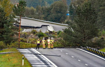 В Швеции из-за оползня обвалилась автомагистраль: фото