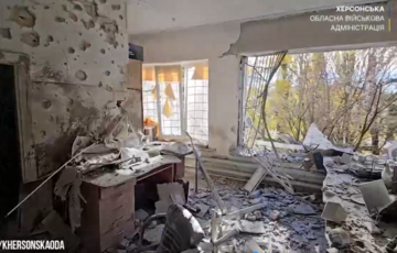 Росіяни завдали удару по дитячій лікарні у Херсоні: серед поранених дитина Росіяни завдали удару по дитячій лікарні у Херсоні: серед поранених дитина