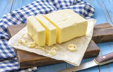 Враги молодости: врач назвала продукты, которые ускоряют старение