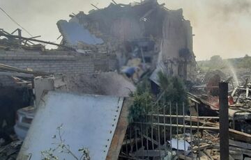 Россияне сбросили взрывчатку на пенсионеров в пригороде Херсона