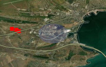 Ночью в Керчи прогремели взрывы, после которых вспыхнул пожар Ночью в Керчи прогремели взрывы, после которых вспыхнул пожар