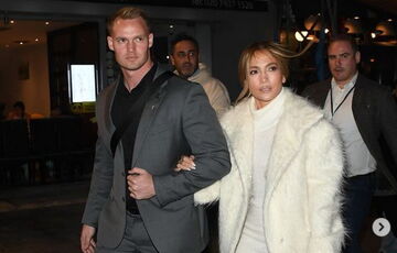 Дженнифер Лопес закрутила роман с охранником: фото