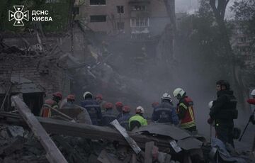 Зеленский прерывает свой визит в ЮАР после массированной ракетной атаки