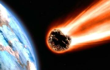 У мережі публікують відео надзвичайно яскравого спалаху в небі над Києвом: що це