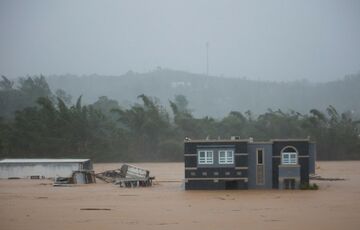 К Бермудским островам приближается мощный ураган Фиона