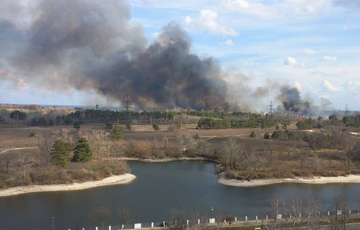 В Энергодаре вспыхнул масштабный пожар: оккупанты заявили об атаке дронами (фото)