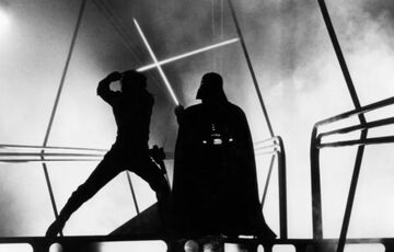 Меч Дарта Вейдера продали за рекордную для артефактов Star Wars сумму в 3,6 млн долларов