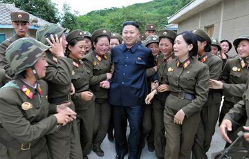 КНДР начала шить зимнюю форму для российских военных 