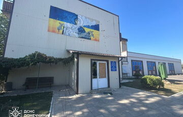 Росіяни обстріляли пожежну частину у Кураховому: фото