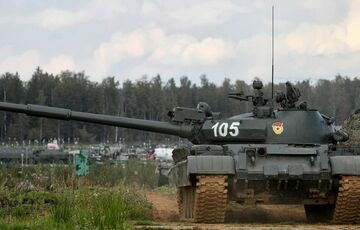 Россия готовится использовать на юге Украины устаревшие модели танков  Россия готовится использовать на юге Украины устаревшие модели танков