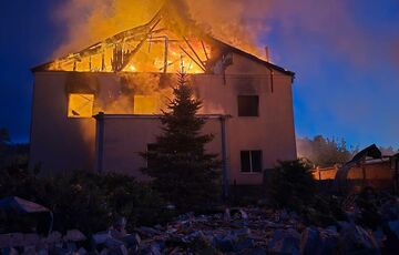 Россияне ударили ракетами по жилому сектору в Харькове: кадры последствий