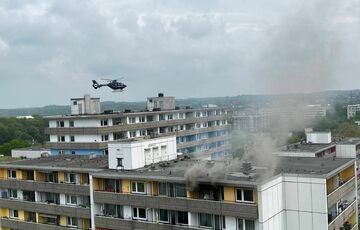  В Германии в жилом доме раздался взрыв: ранены спасатели и полицейские