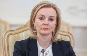 Лиз Трасс будет бороться за должность премьер-министра Великобритании