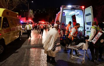 В израильской синагоге обрушилась трибуна: число пострадавших стремительно растет