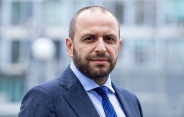 Україна має намір мобілізувати чоловіків, які поїхали до Європи: що сказав Умєров