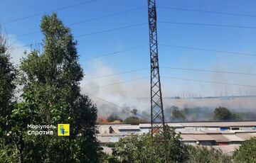 Партизаны подожгли базу окупантов в Мариуполе Партизаны подожгли базу окупантов в Мариуполе