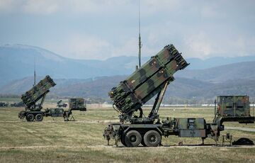 Европейские армии имеют 100 батарей Patriot, но отказываются передать Украине 7 из них, - Боррель