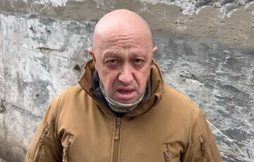 ”Отрывайте сраки из кабинетов”: Пригожин устроил истерику после атаки дронов на Москву ”Отрывайте сраки из кабинетов”: Пригожин устроил истерику после атаки дронов на Москву