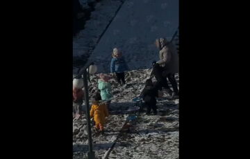 В Житомире воспитатель детского сада применяла физическую силу к детям: все сняли на камеру