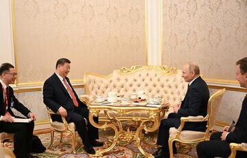 Сі Цзіньпін закликав Путіна укласти ”справедливу” мирну угоду щодо України, - Bloomberg Сі Цзіньпін закликав Путіна укласти ”справедливу” мирну угоду щодо України, - Bloomberg