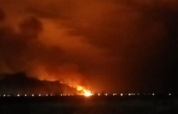 У Росії горіла та детонувала військова частина: відео