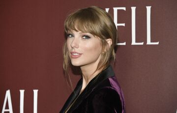 Тейлор Свифт призналась, кого поддержит на выборах в США