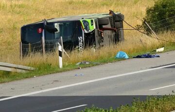 В Германии перевернулся туристический автобус с украинцами: четверо пострадавших