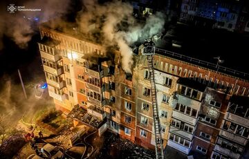 Россияне атаковали дроном многоэтажку в Тернополе