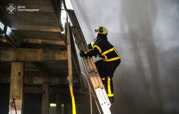 Через російську атаку під Полтавою згорів склад готової продукції одного з підприємств Через російську атаку під Полтавою згорів склад готової продукції одного з підприємств