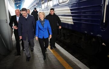 У День Європи до Києва прибула президент Єврокомісії У День Європи до Києва прибула президент Єврокомісії