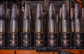 В Евросоюзе анонсировали существенное увеличение выпуска снарядов в 2024 году