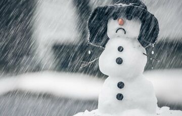 Завтра всю Україну охоплять дощі зі снігом